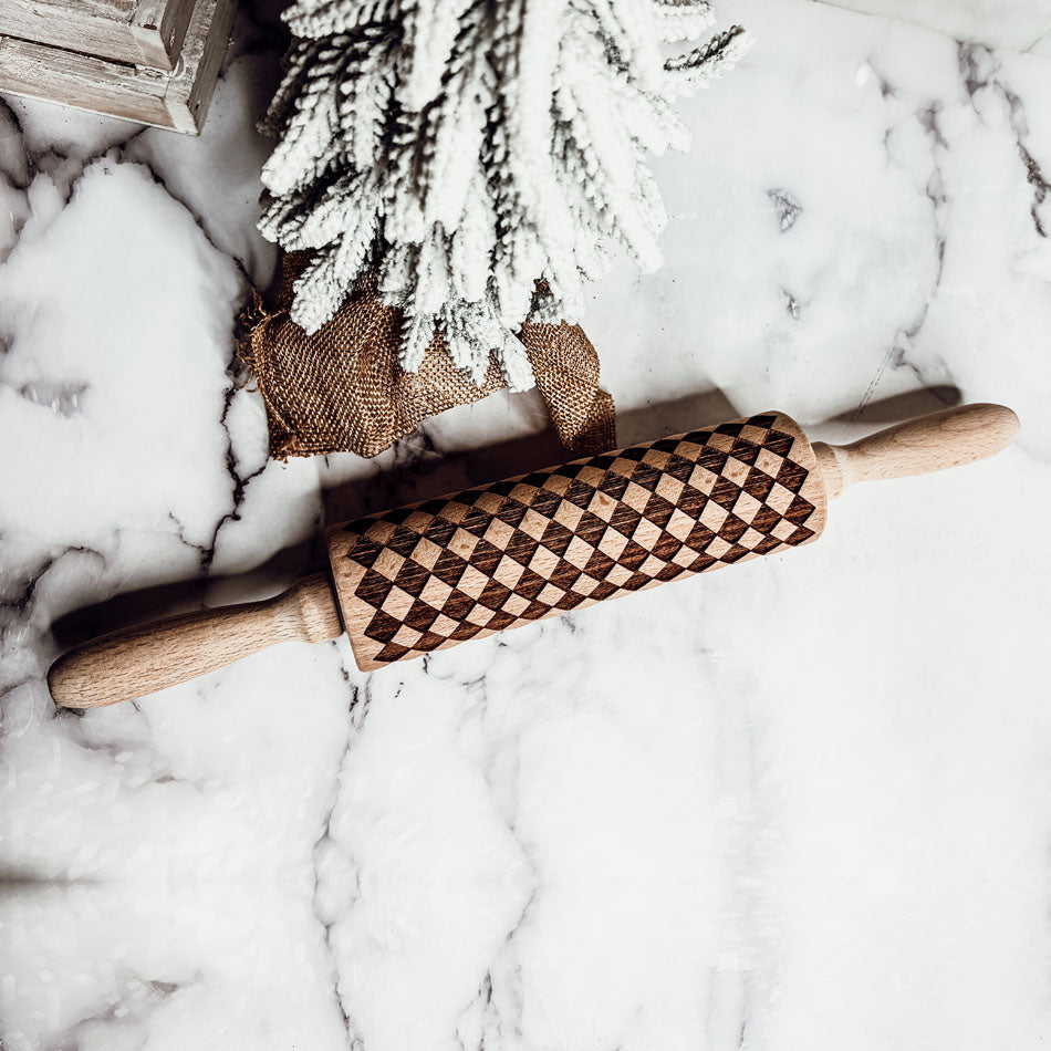 Embossed Rolling Pin with Cookie Cutter - Dough Roller - Gift Set